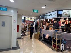 Queensway Tower / Queensway Shopping Centre (D3), Shop House #445285761